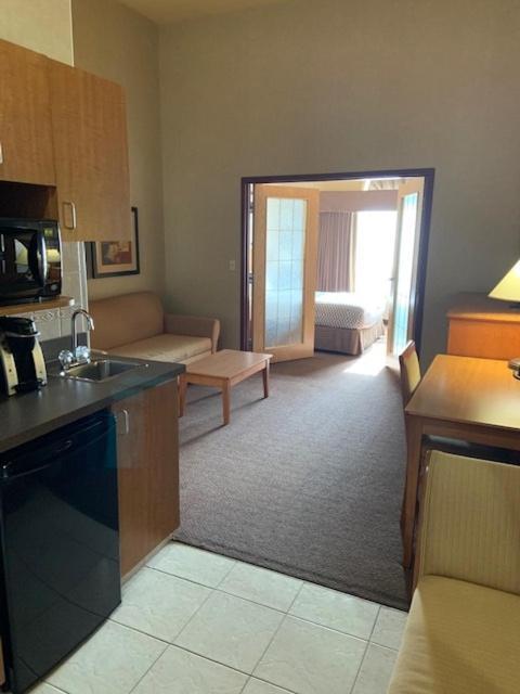 Clarion Pointe Hotel Rimbey Kültér fotó