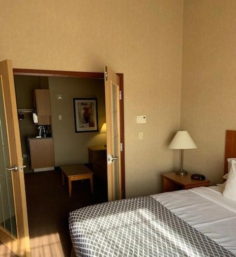 Clarion Pointe Hotel Rimbey Kültér fotó
