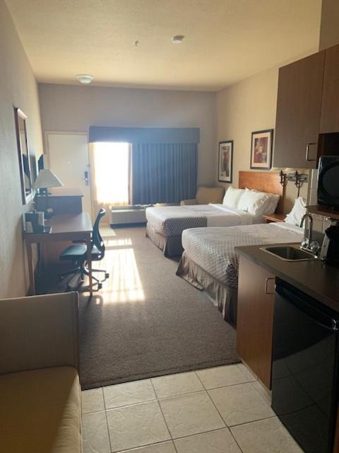 Clarion Pointe Hotel Rimbey Kültér fotó