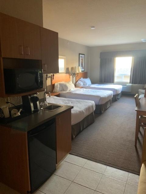 Clarion Pointe Hotel Rimbey Kültér fotó