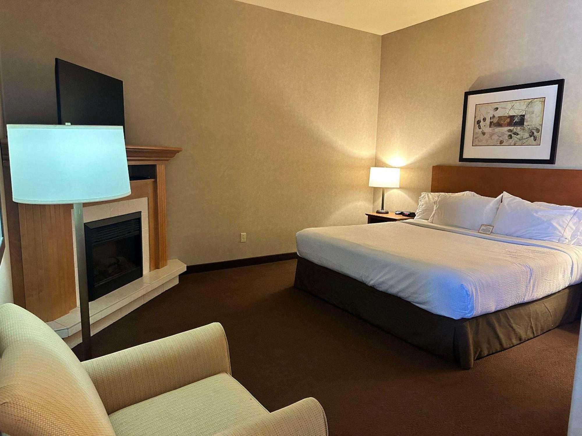 Clarion Pointe Hotel Rimbey Kültér fotó