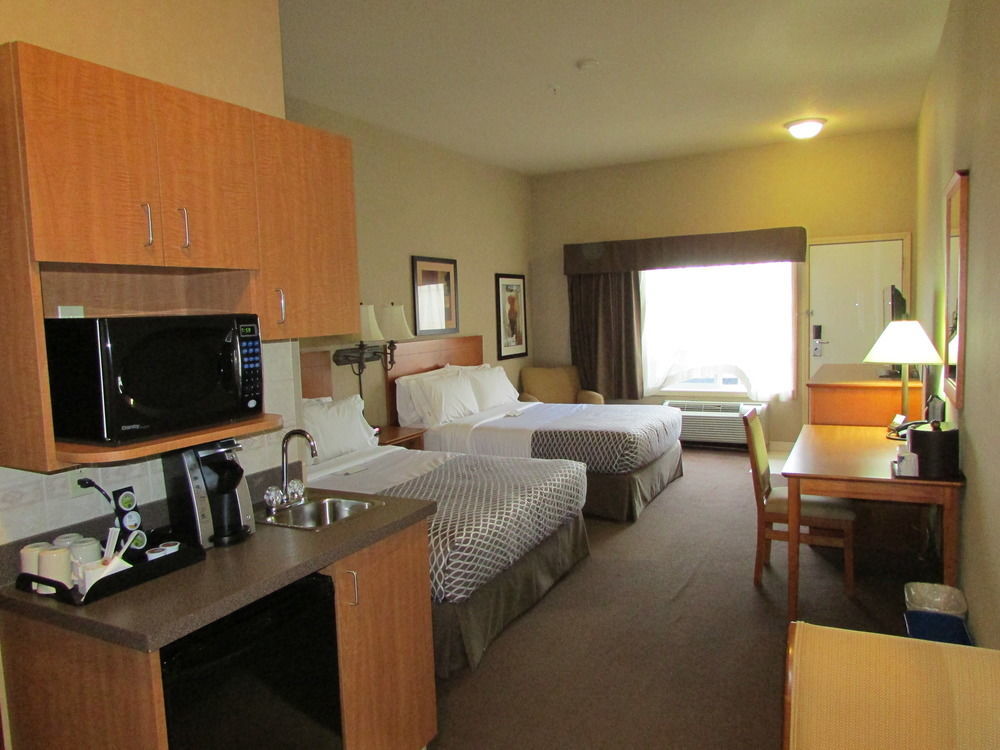 Clarion Pointe Hotel Rimbey Kültér fotó