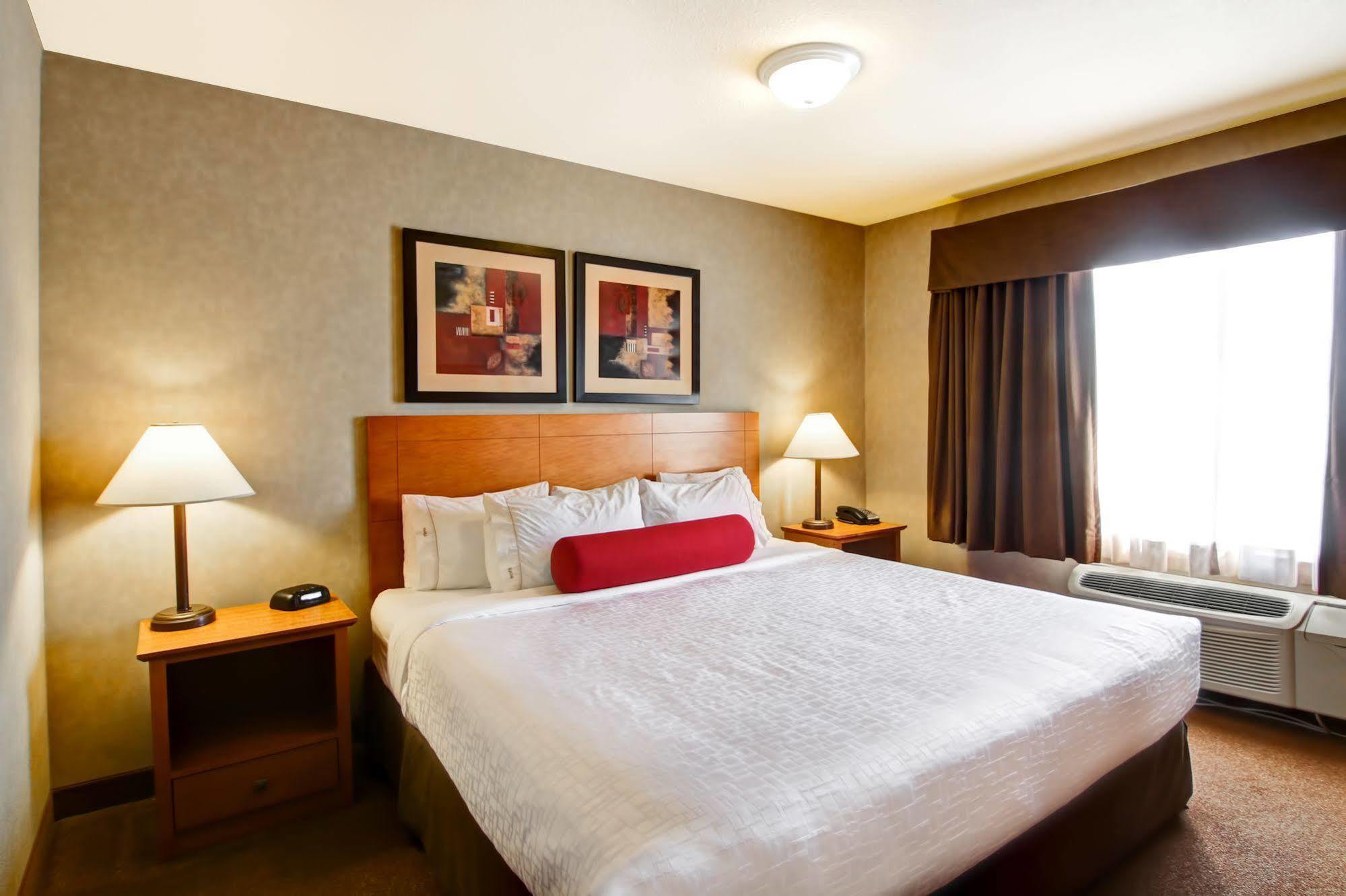 Clarion Pointe Hotel Rimbey Kültér fotó